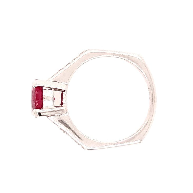 Bague Solitaire en or blanc, rubis, et diamants - Castafiore