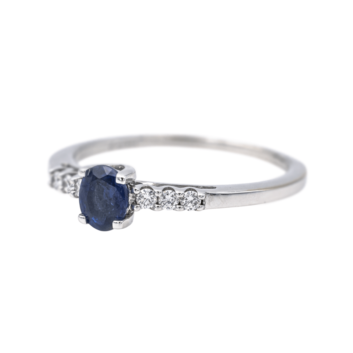Bague Solitaire en or blanc, saphir et diamants - Castafiore