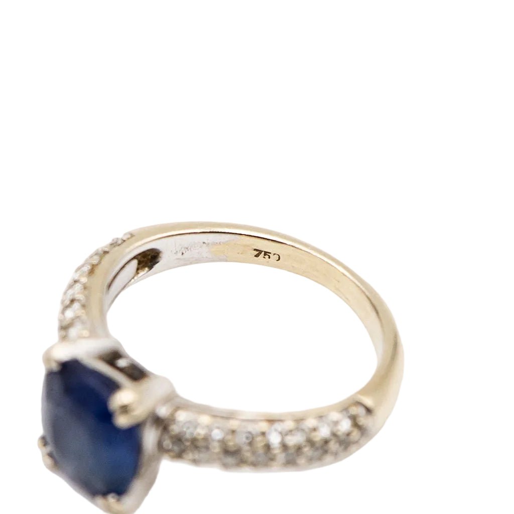 Bague Solitaire en or blanc, saphir et diamants - Castafiore