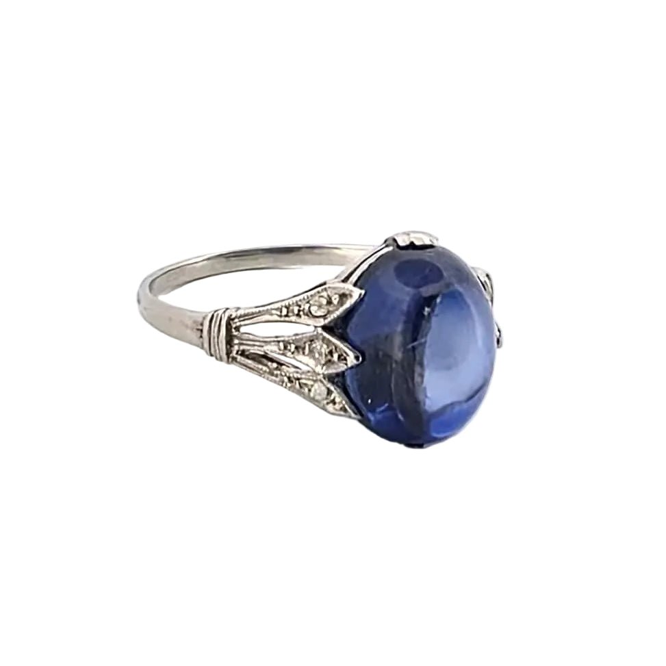 Bague Solitaire en or blanc, saphir et diamants - Castafiore