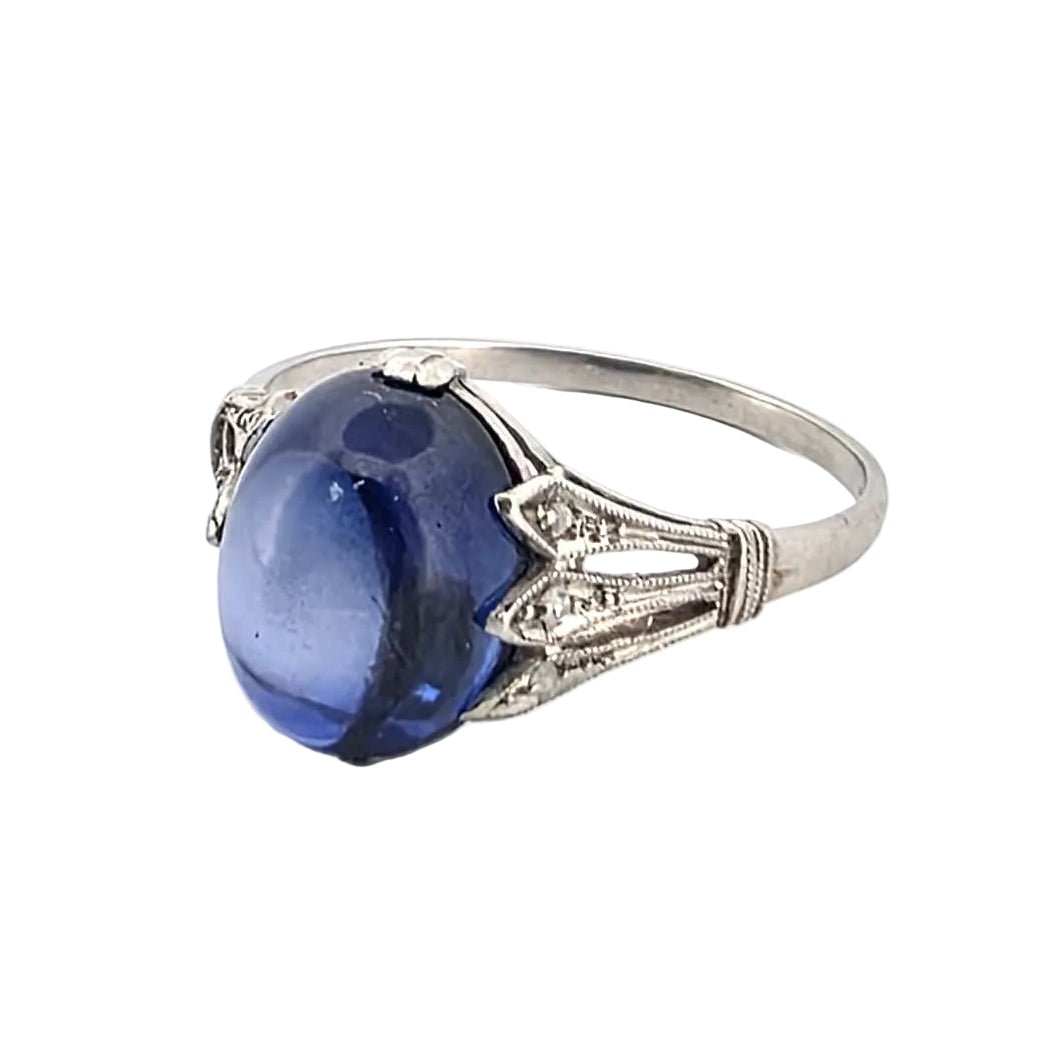 Bague Solitaire en or blanc, saphir et diamants - Castafiore