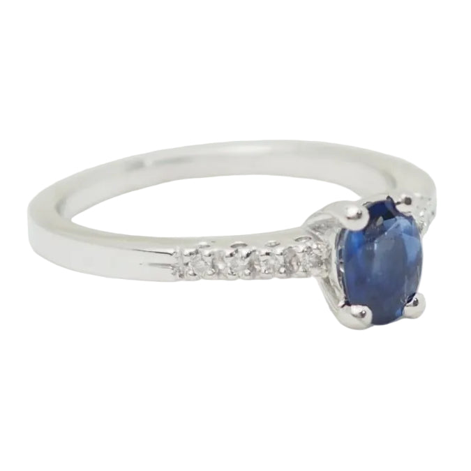 Bague solitaire en or blanc, saphir et diamants - Castafiore