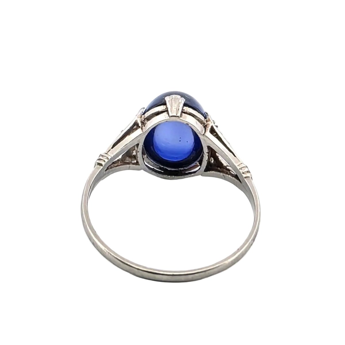 Bague Solitaire en or blanc, saphir et diamants - Castafiore