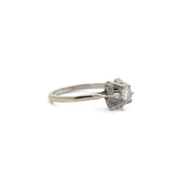 Bague solitaire en or gris et diamant - Castafiore