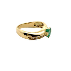 Bague Solitaire en or jaune, émeraude et diamants - Castafiore