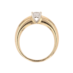 Bague Solitaire en or jaune et diamant - Castafiore