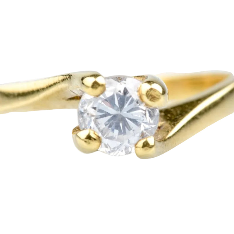 Bague solitaire en or jaune et diamant - Castafiore