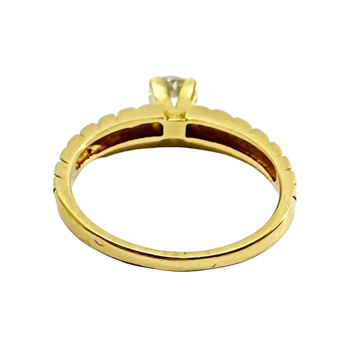 Bague Solitaire en or jaune et diamant - Castafiore