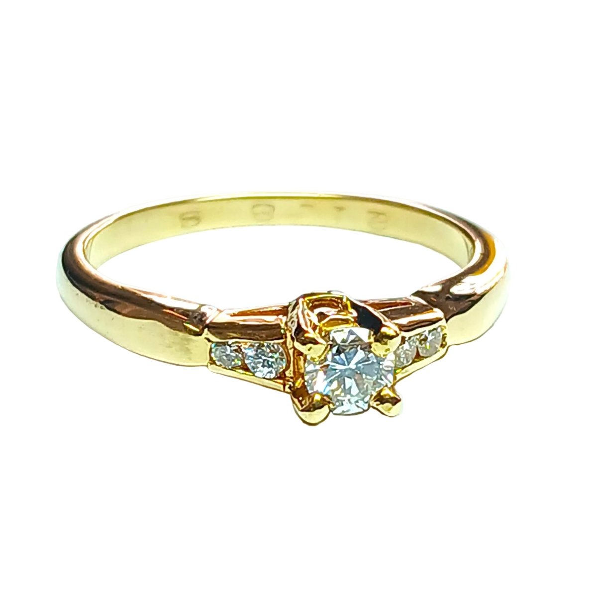 Bague Solitaire en or jaune et diamants - Castafiore