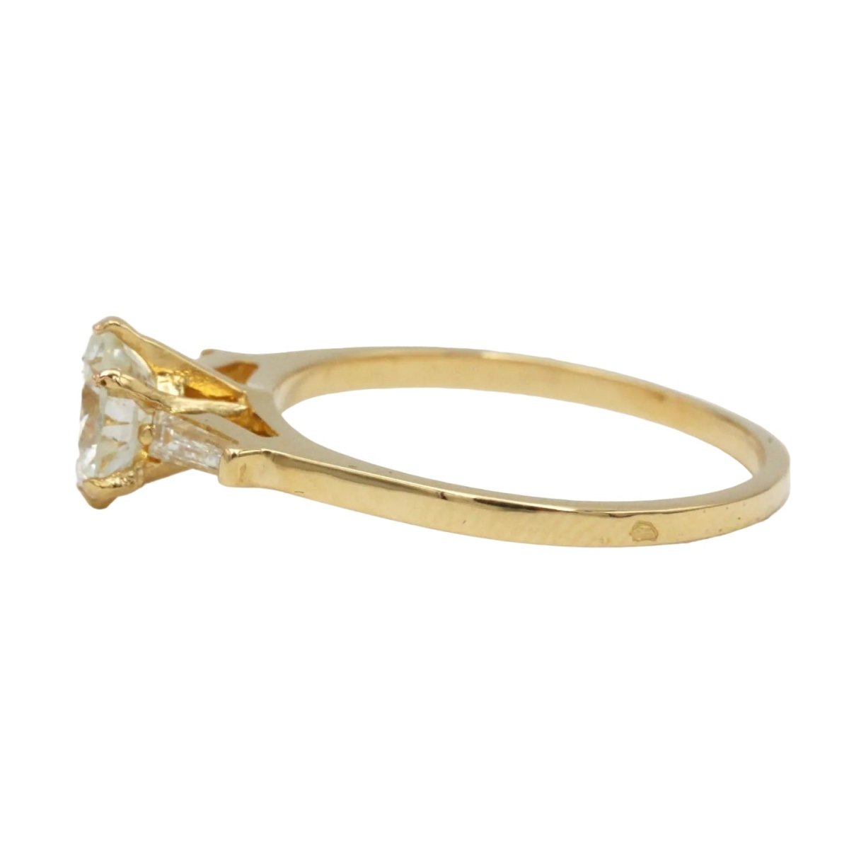 Bague Solitaire en or jaune et diamants - Castafiore