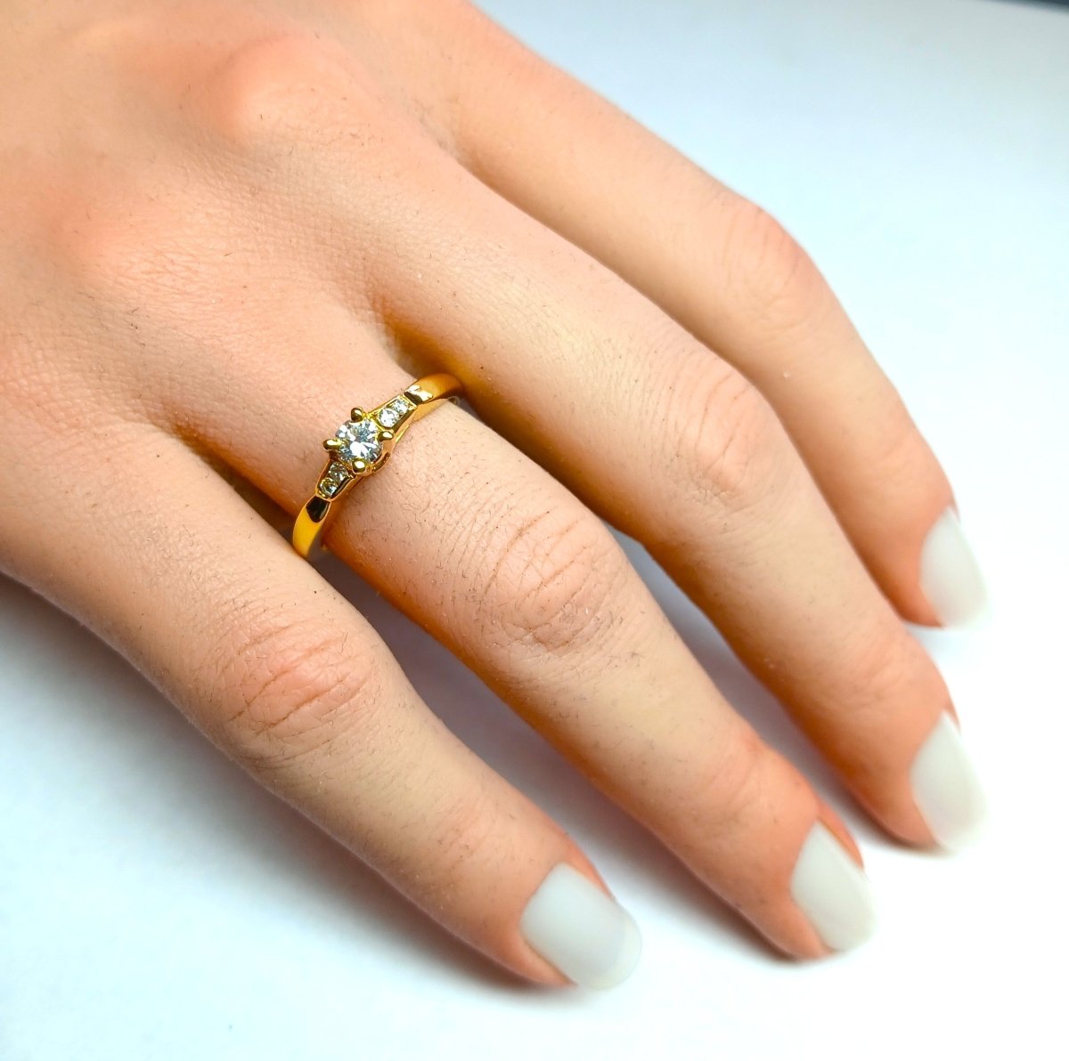 Bague Solitaire en or jaune et diamants - Castafiore