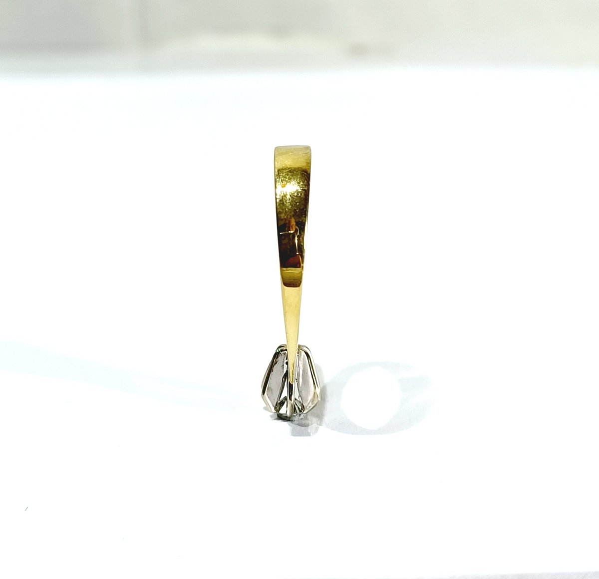 Bague Solitaire en or jaune et diamants - Castafiore