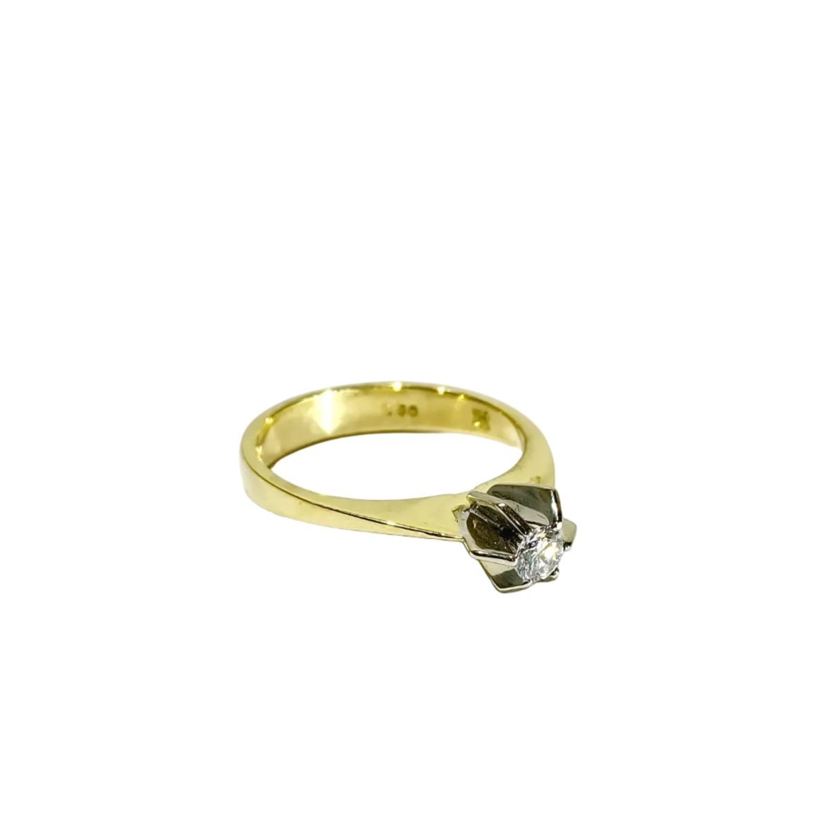 Bague Solitaire en or jaune et diamants - Castafiore