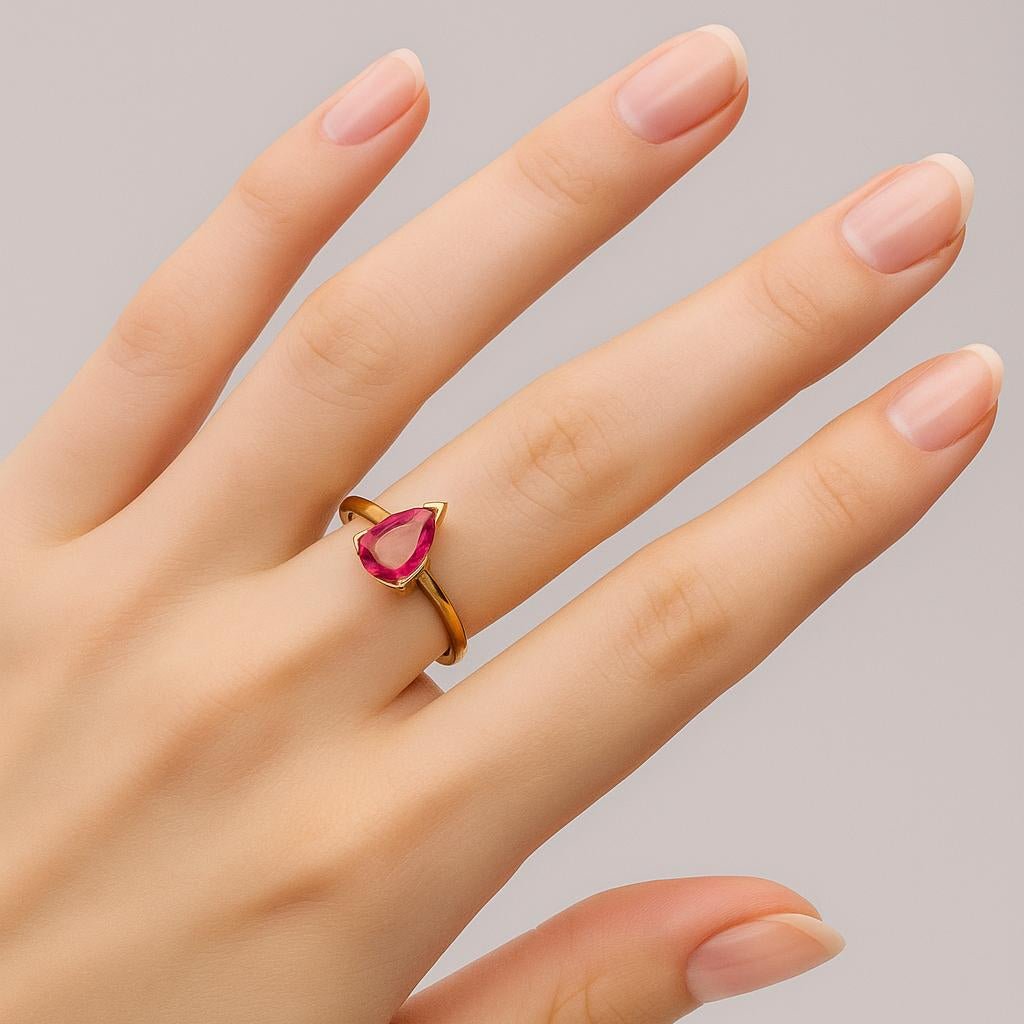 Bague Solitaire en or jaune et rubis - Castafiore