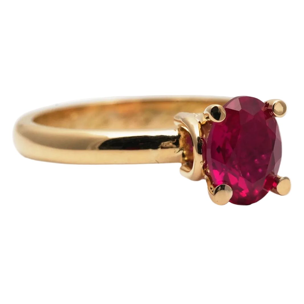 Bague Solitaire en or jaune et rubis - Castafiore