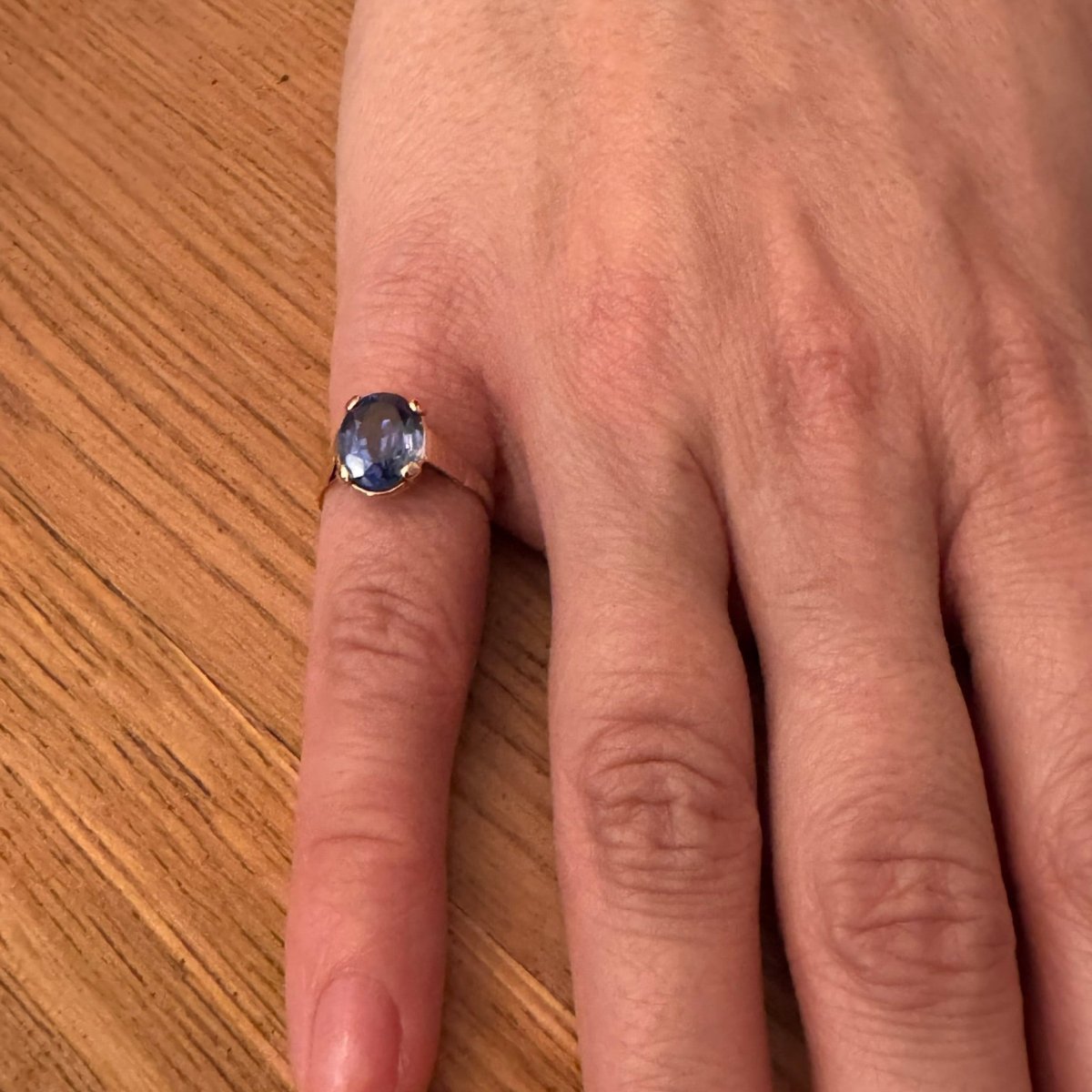 Bague Solitaire en or jaune et saphir - Castafiore