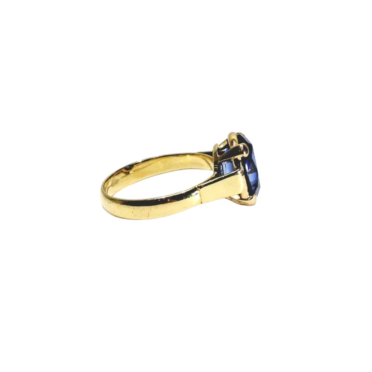 Bague Solitaire en or jaune et saphir - Castafiore