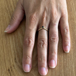 Bague Solitaire en or jaune et saphir - Castafiore