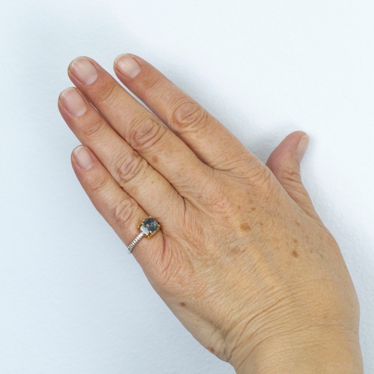Bague Solitaire en or jaune, quartz, cristal de roche, onyx et diamants - Castafiore