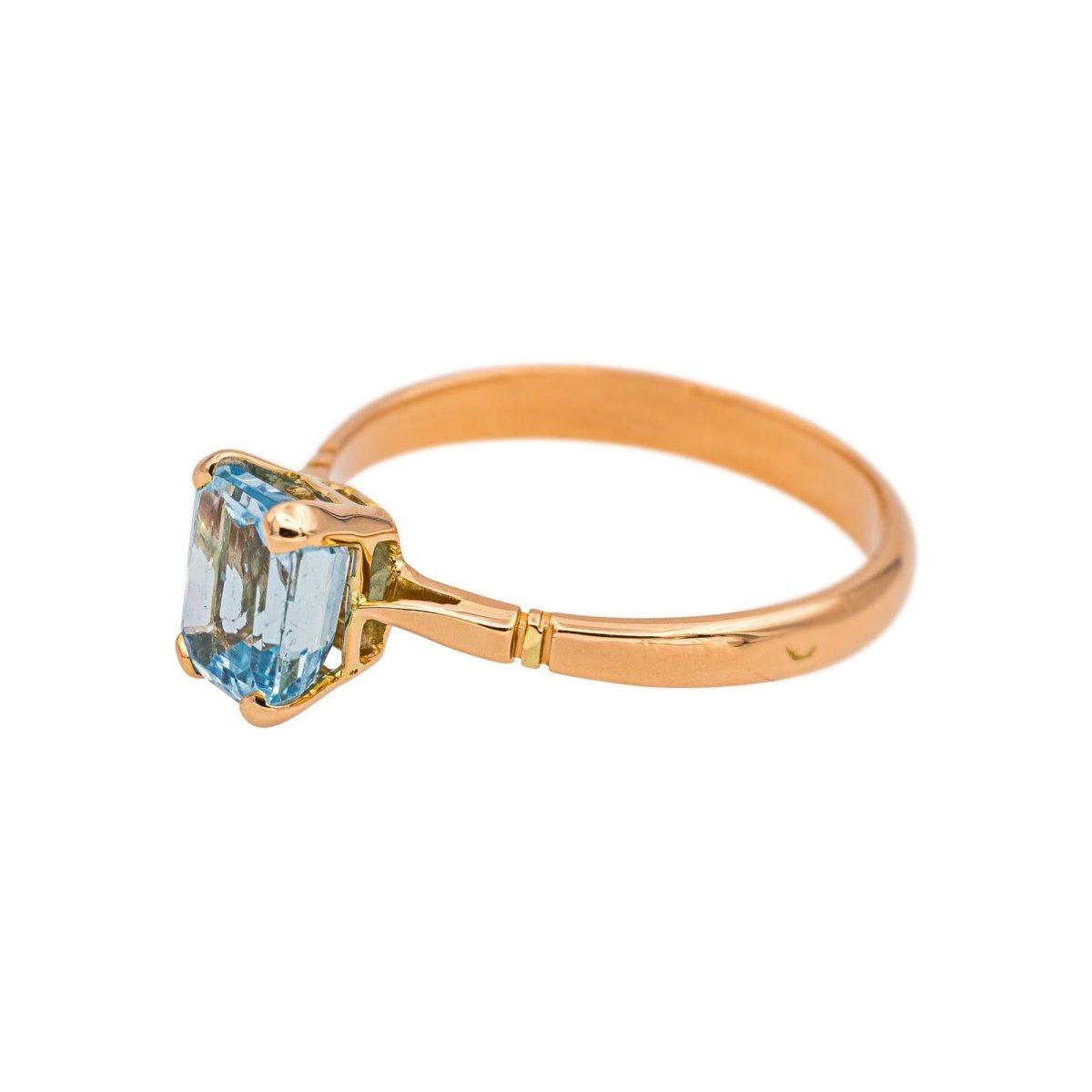 Bague Solitaire en or rose et aigue - marine - Castafiore