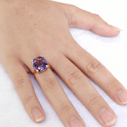 Bague Solitaire en or rose et améthyste - Castafiore