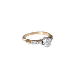 Bague solitaire en or rose, platine, et diamant - Castafiore