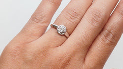 Bague Solitaire En Platine Et Diamant - Castafiore