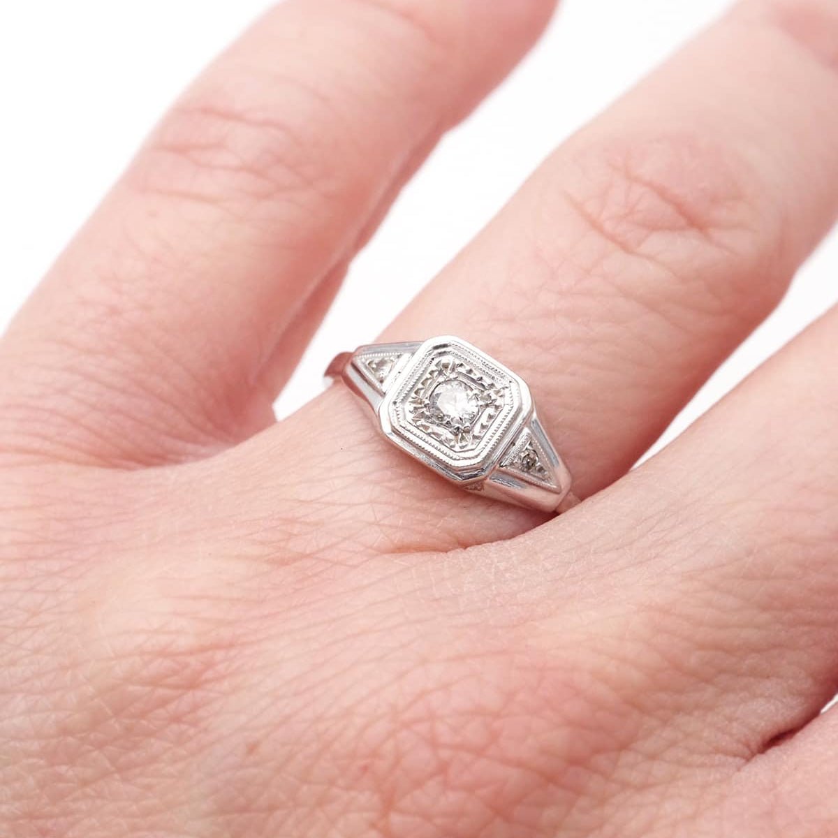 Bague Solitaire en platine et diamants