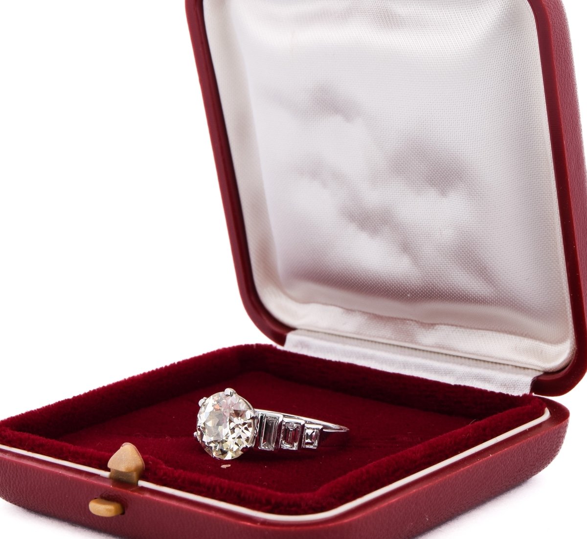 Bague Solitaire en platine et diamants - Castafiore