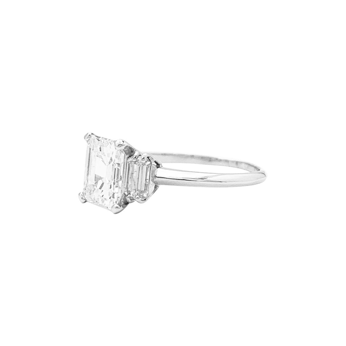 Bague Solitaire en platine et diamants - Castafiore