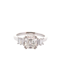 Bague Solitaire en platine et diamants - Castafiore