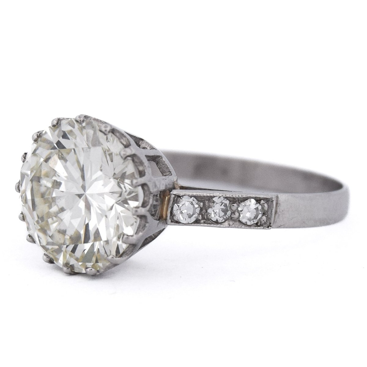 Bague Solitaire en platine et diamants - Castafiore