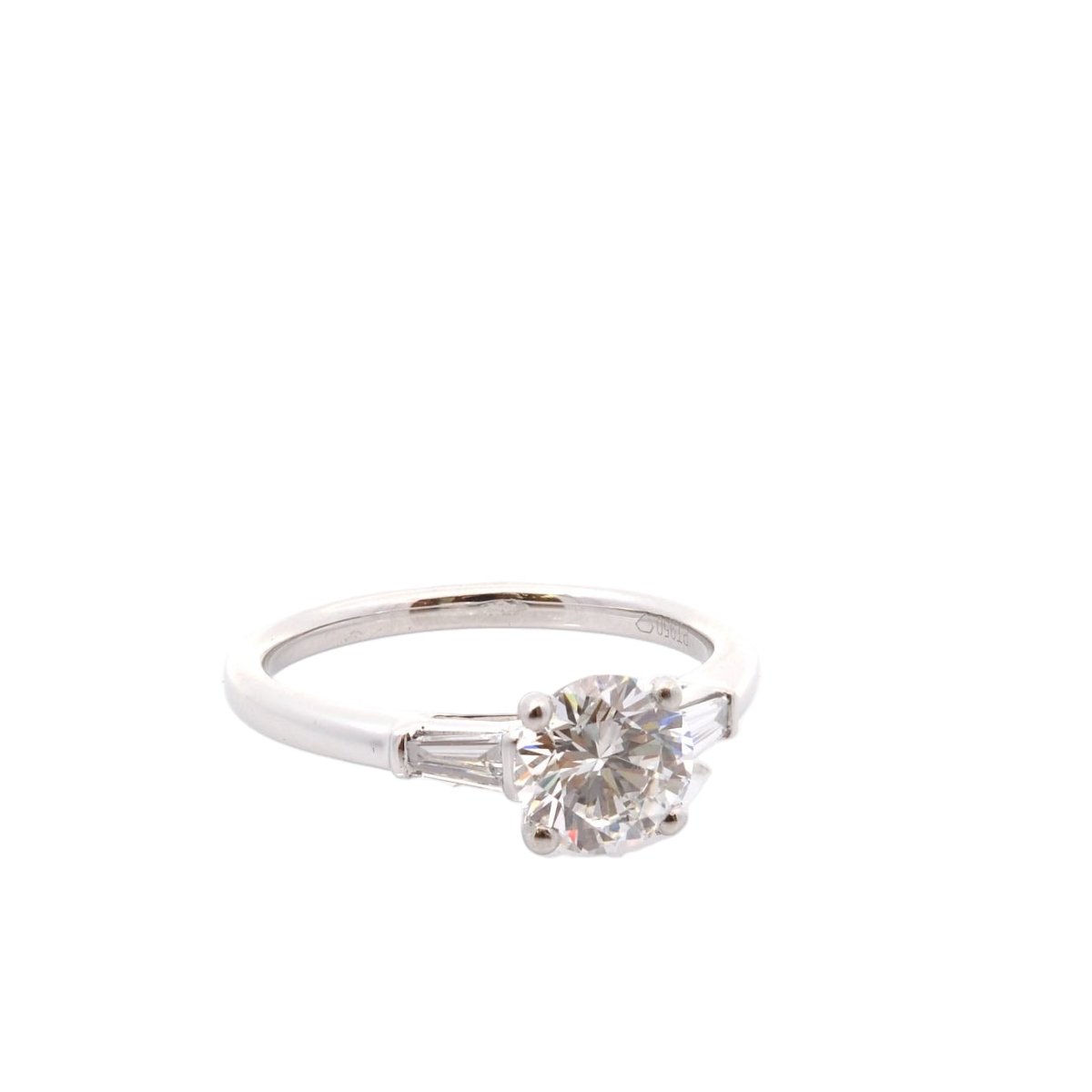 Bague Solitaire en platine et diamants - Castafiore
