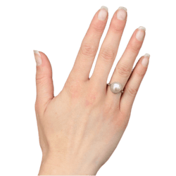 Bague Solitaire en platine, perle et diamants - Castafiore