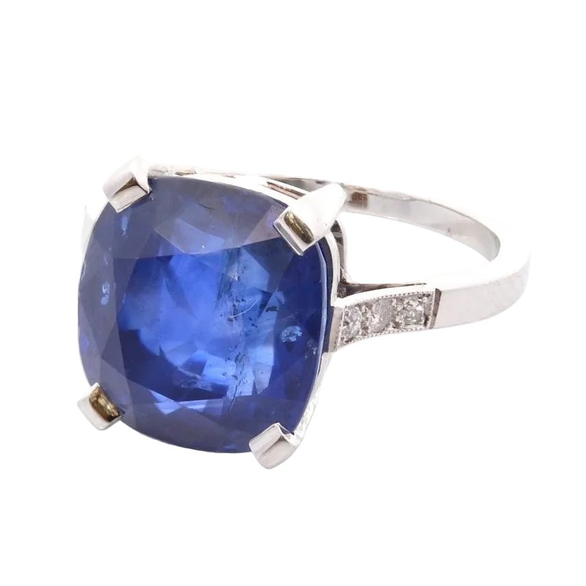 Bague Solitaire en platine, saphir et diamants - Castafiore