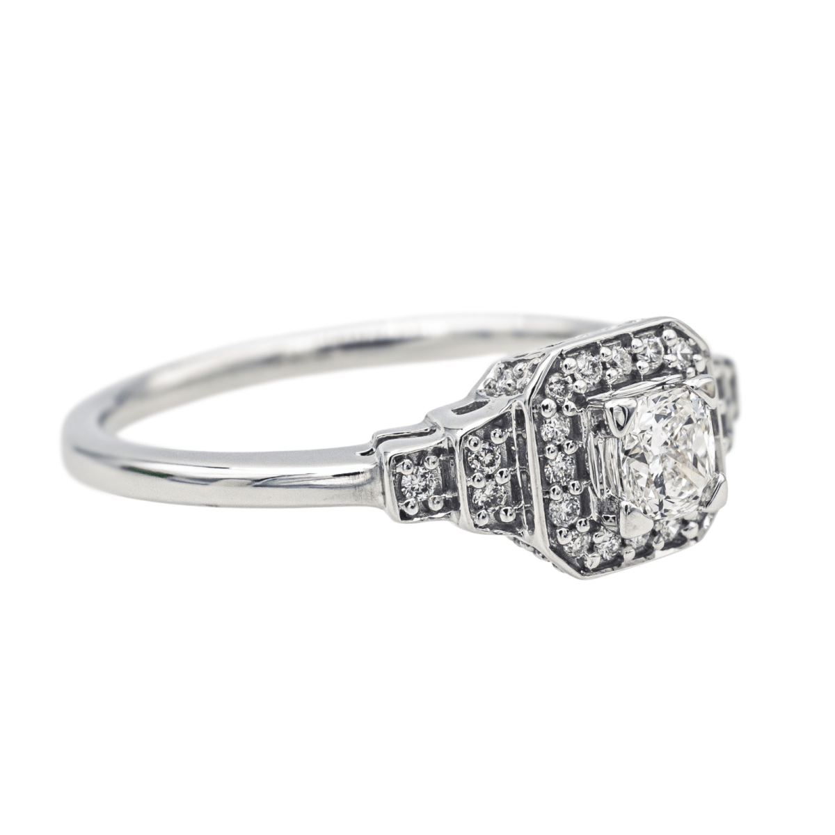 Bague Solitaire MAUBOUSSIN "Un Automne 1930" en or blanc et diamants - Castafiore