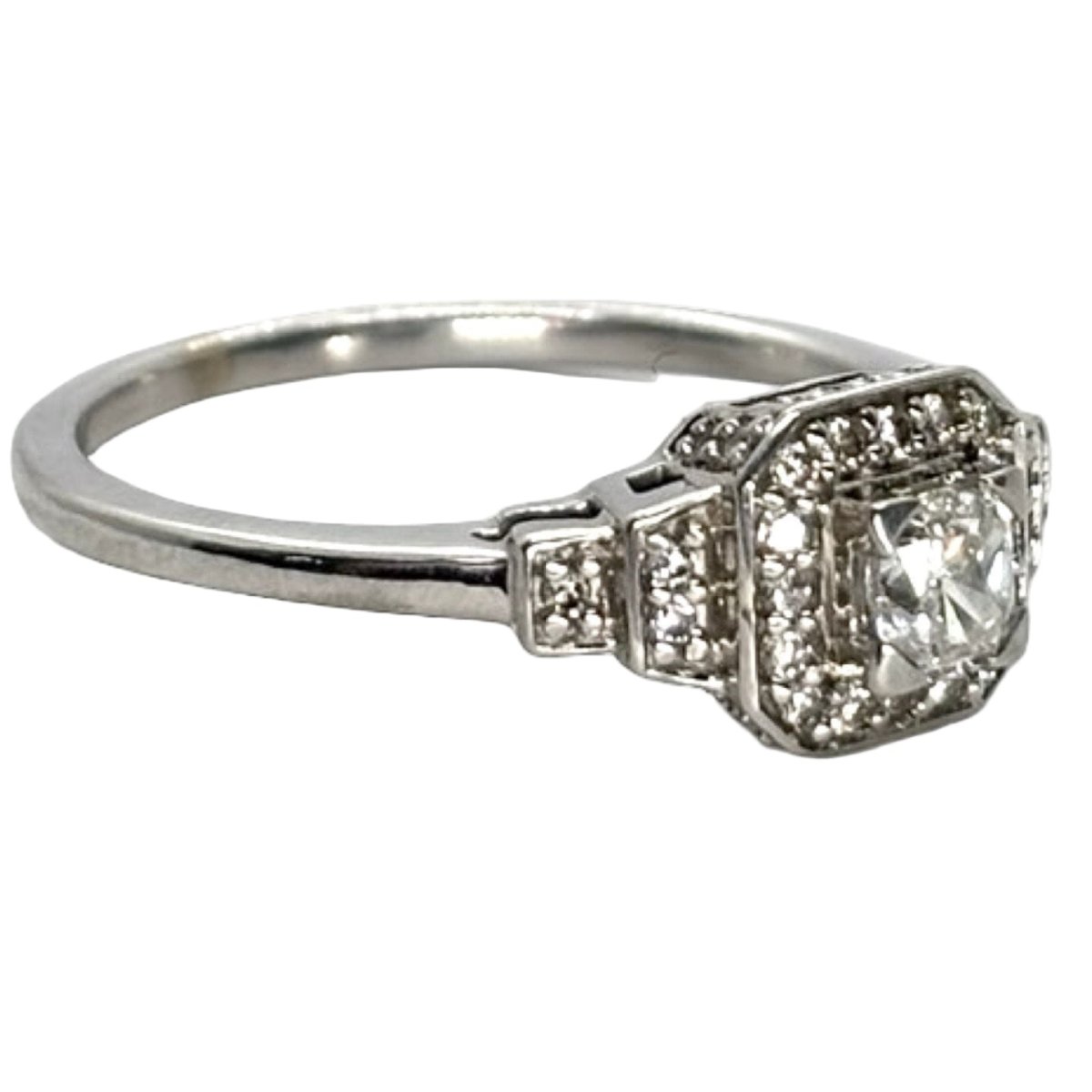 Bague Solitaire MAUBOUSSIN "Un Automne 1930" en or blanc et diamants - Castafiore
