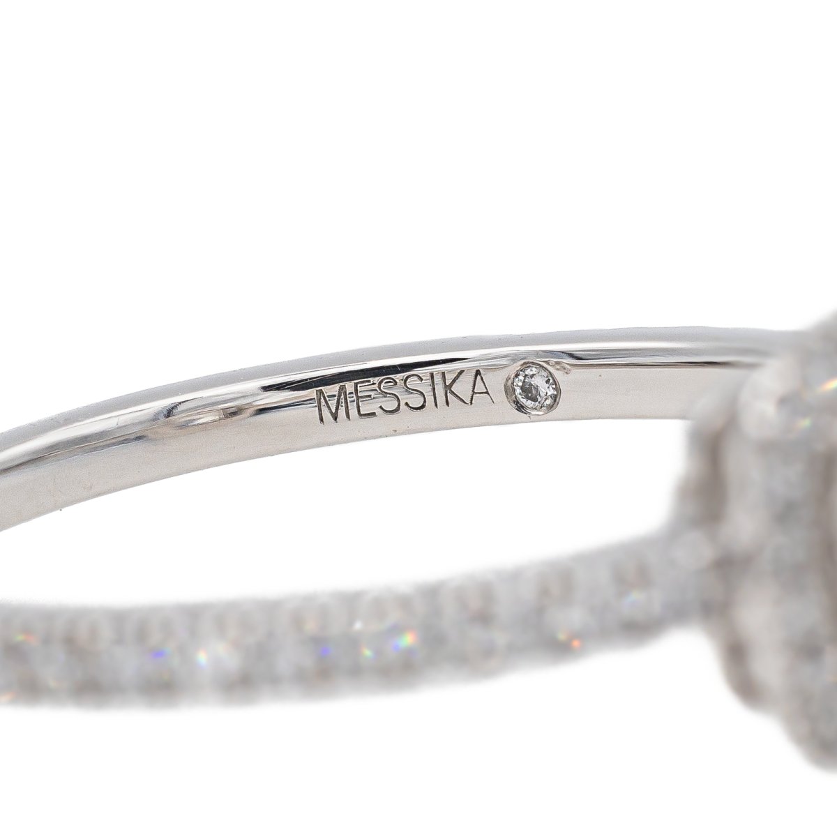 Bague Solitaire MESSIKA "M - love coussin" en or blanc et diamants - Castafiore