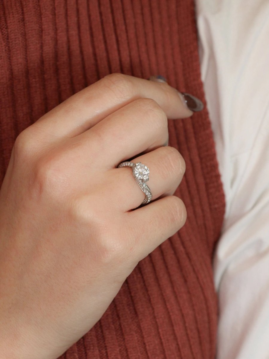 Bague solitaire or blanc diamants taille brillant 0,90 ct - Castafiore