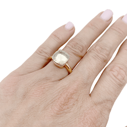 Bague Solitaire POMELLATO "Nudo Classic" en or rose et topaze - Castafiore