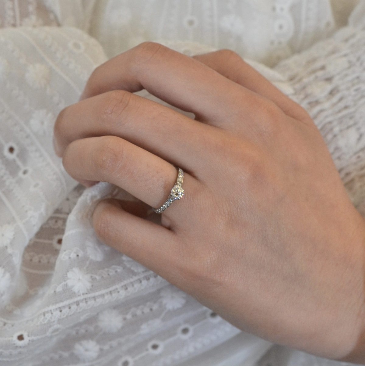 Bague Solitaire VAN CLEEF & ARPELS en platine et diamants - Castafiore