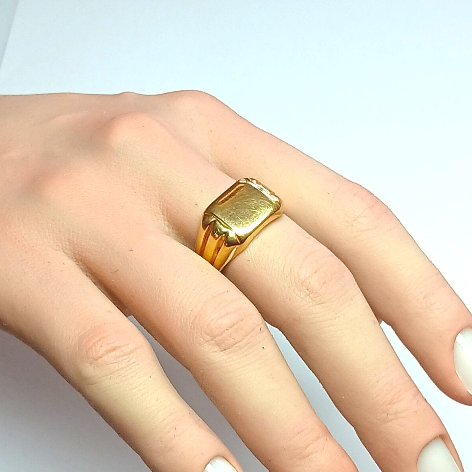 Bague style tank en or jaune - Castafiore