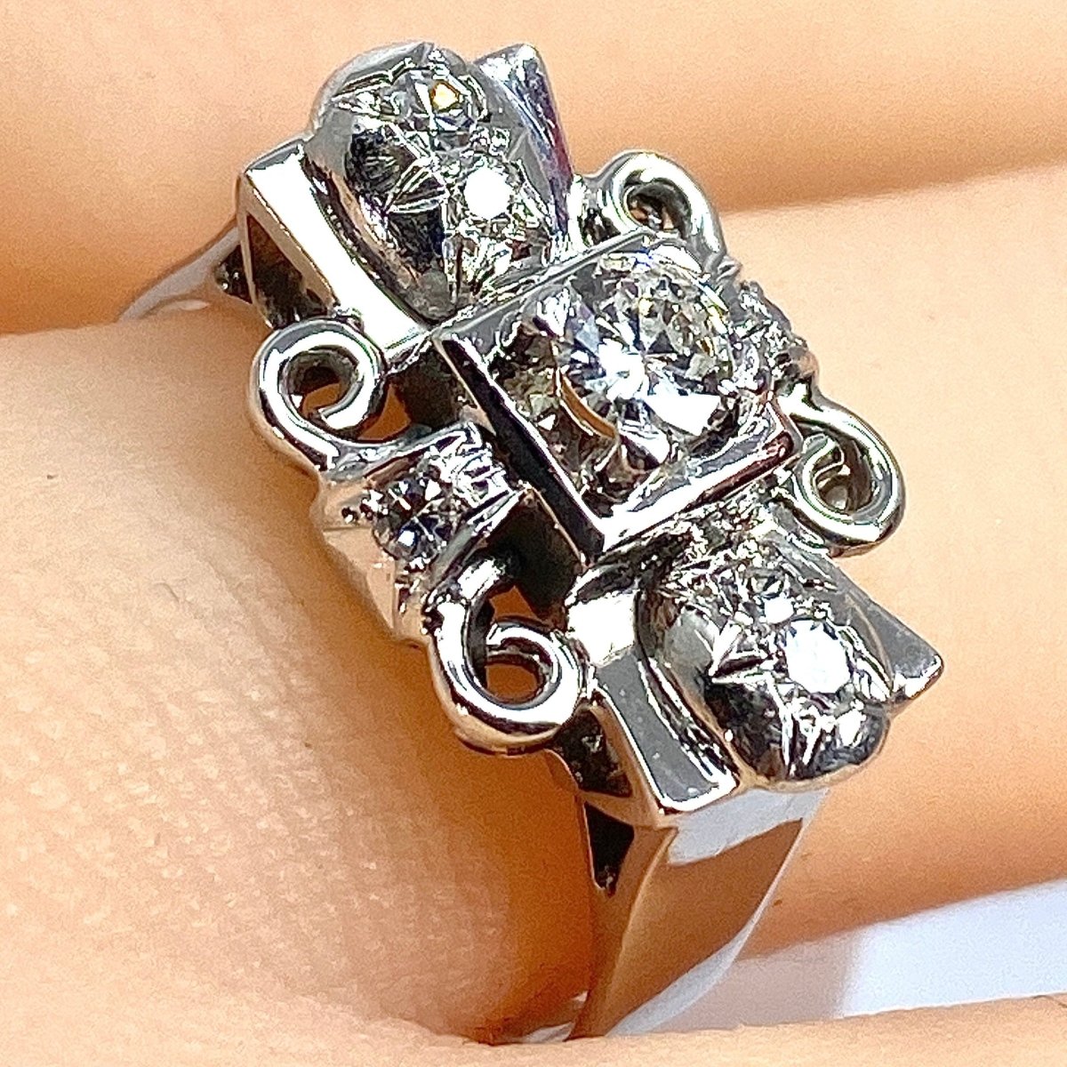 Bague Tank en or blanc et diamants - Castafiore