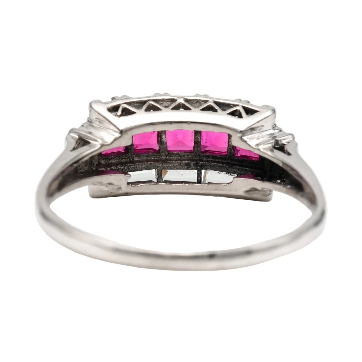 Bague Tank en or blanc, rubis et zirconiums - Castafiore