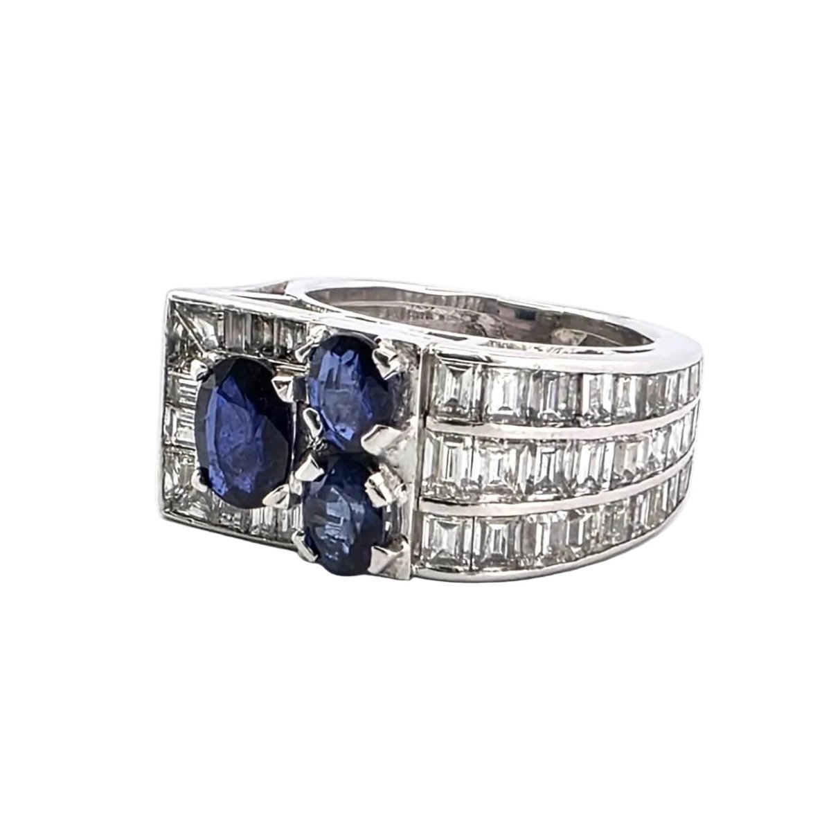 Bague Tank en or blanc, saphirs et diamants - Castafiore