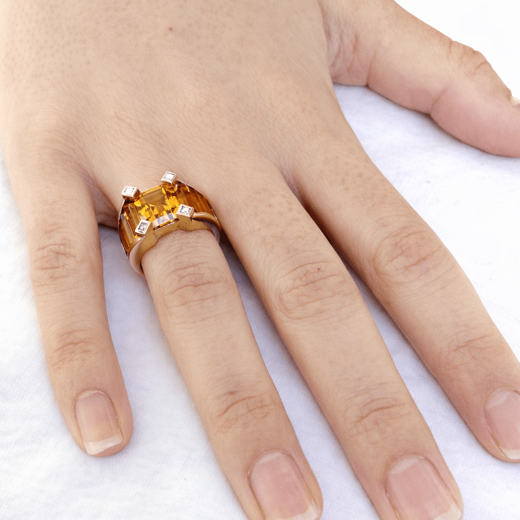 Bague Tank en or jaune, citrines et diamants - Castafiore