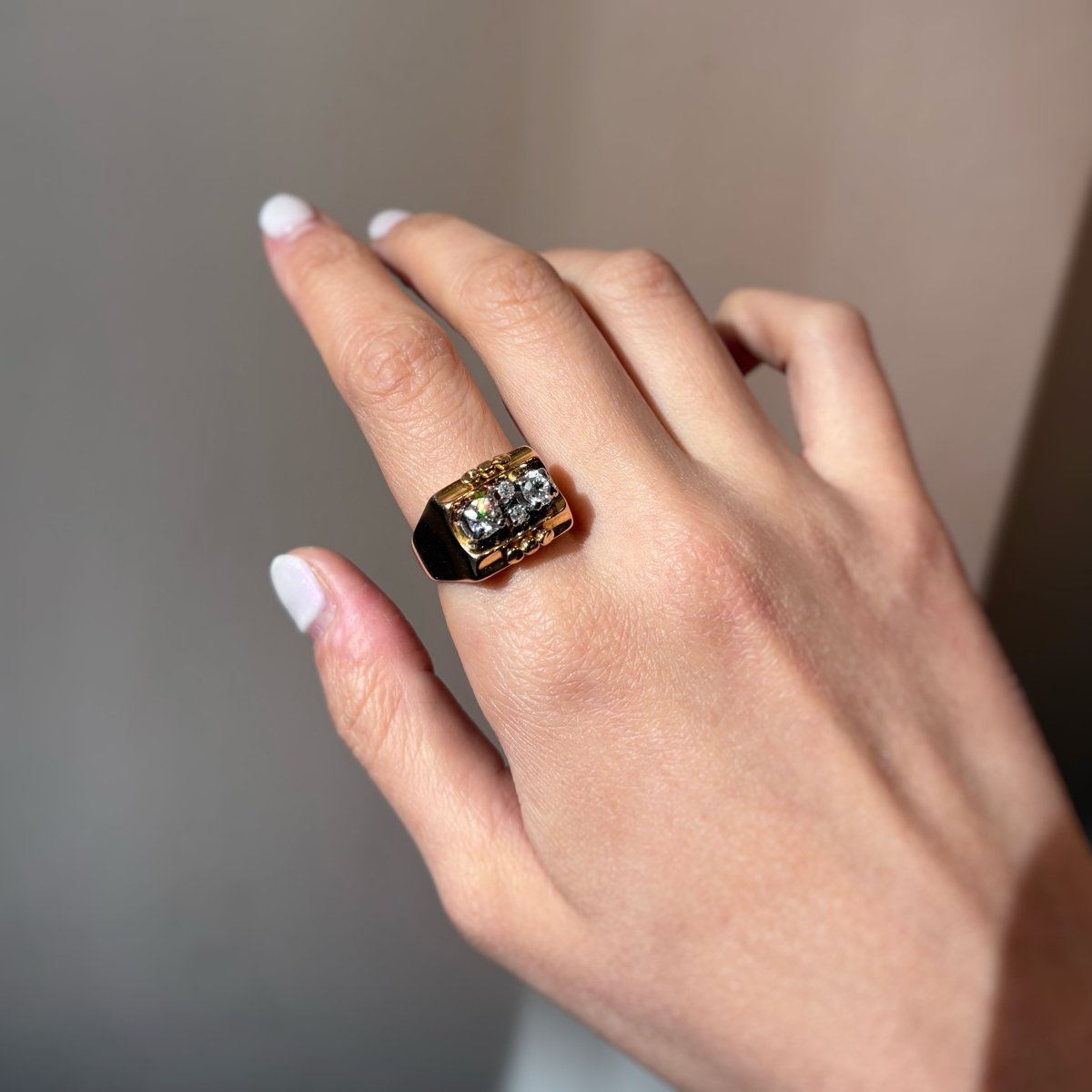 Bague Tank en or jaune, platine et diamants - Castafiore