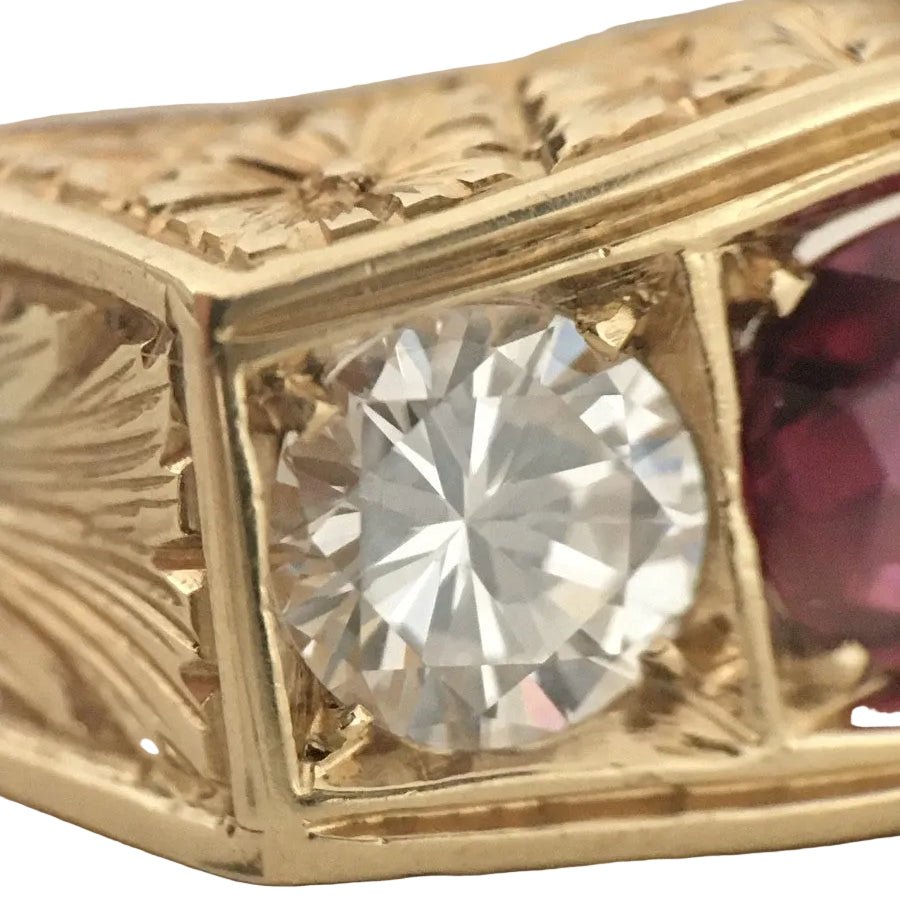 Bague Tank en or jaune, rubis et diamants - Castafiore