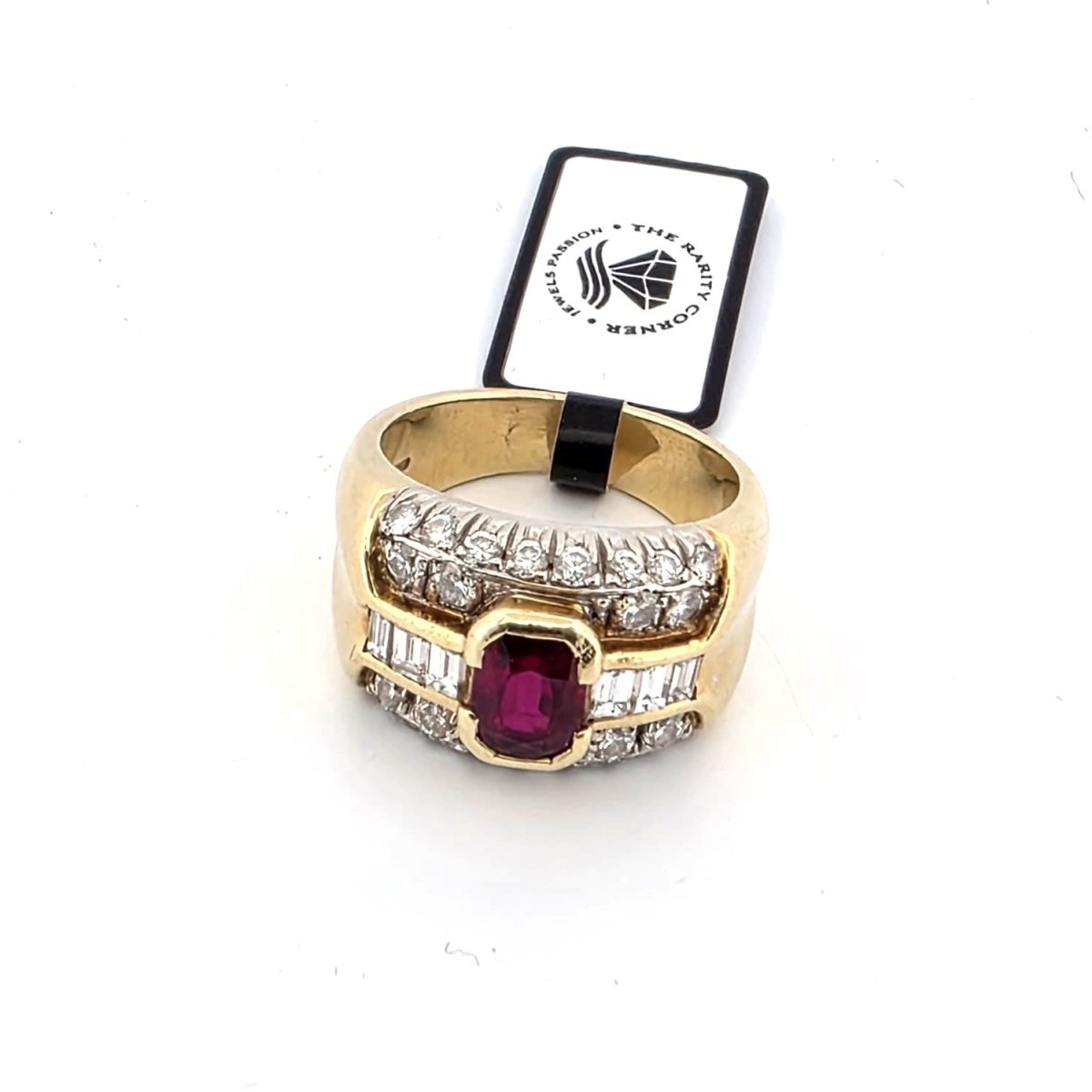 Bague Tank en or jaune, rubis et diamants - Castafiore