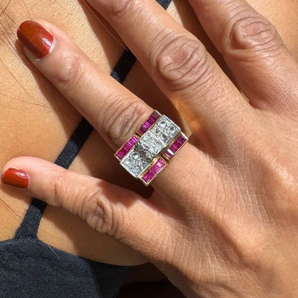 Bague Tank en or jaune, rubis et diamants - Castafiore